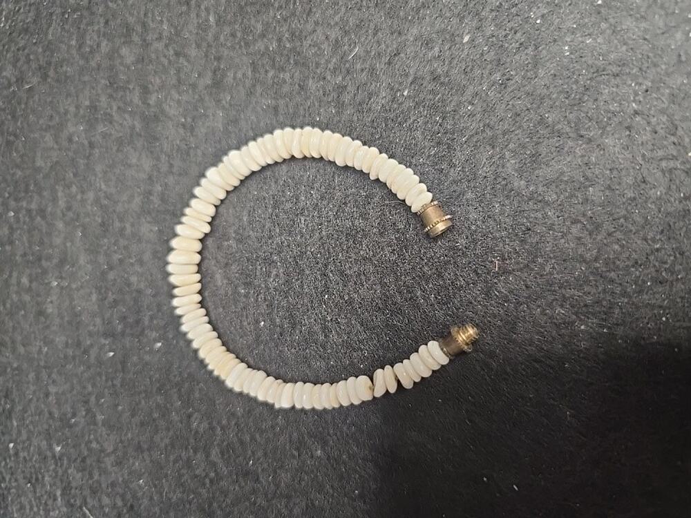 White Puka Shell Bracelet 7" Vintage Women’s